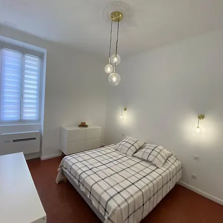 Grand T2 Cours Napoléon A *