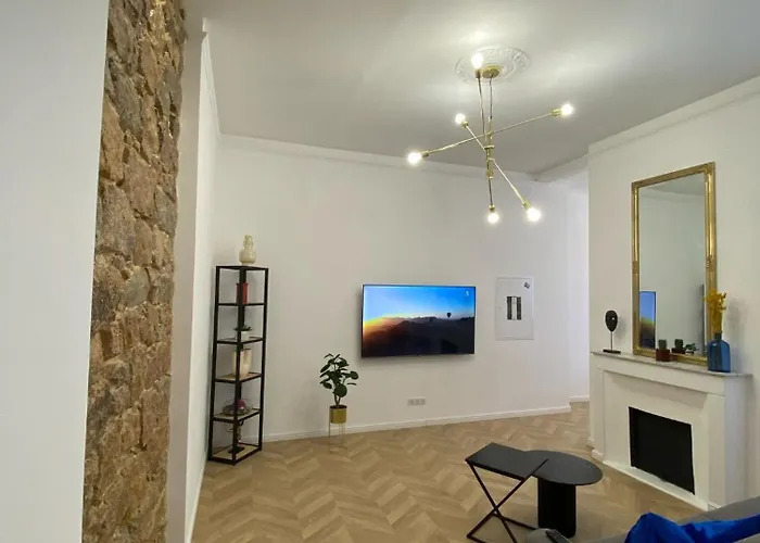 Appartement Grand T2 Cours Napoléon A *